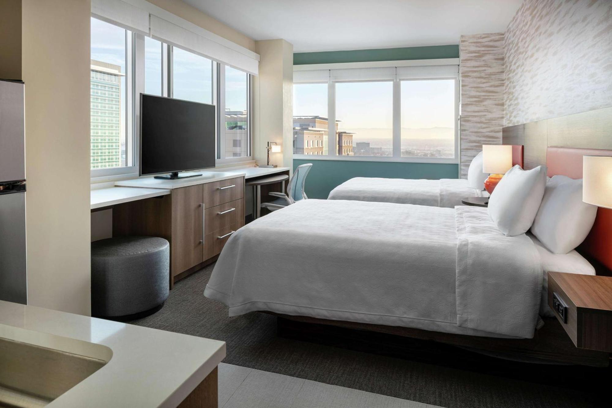 Home2 By Hilton Downtown Convention Center Hotel 3*